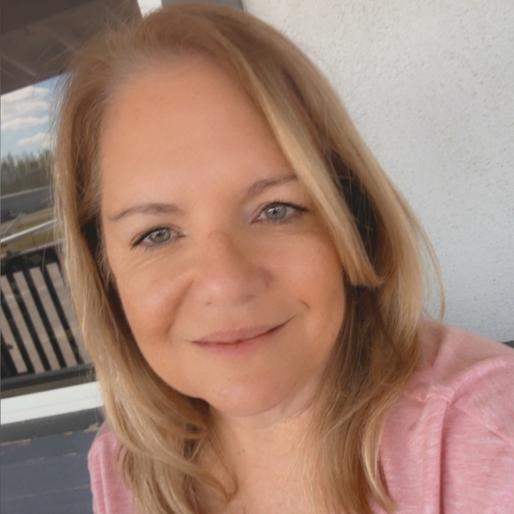 Meet your Posher, Jodie - Picture 3 of 4